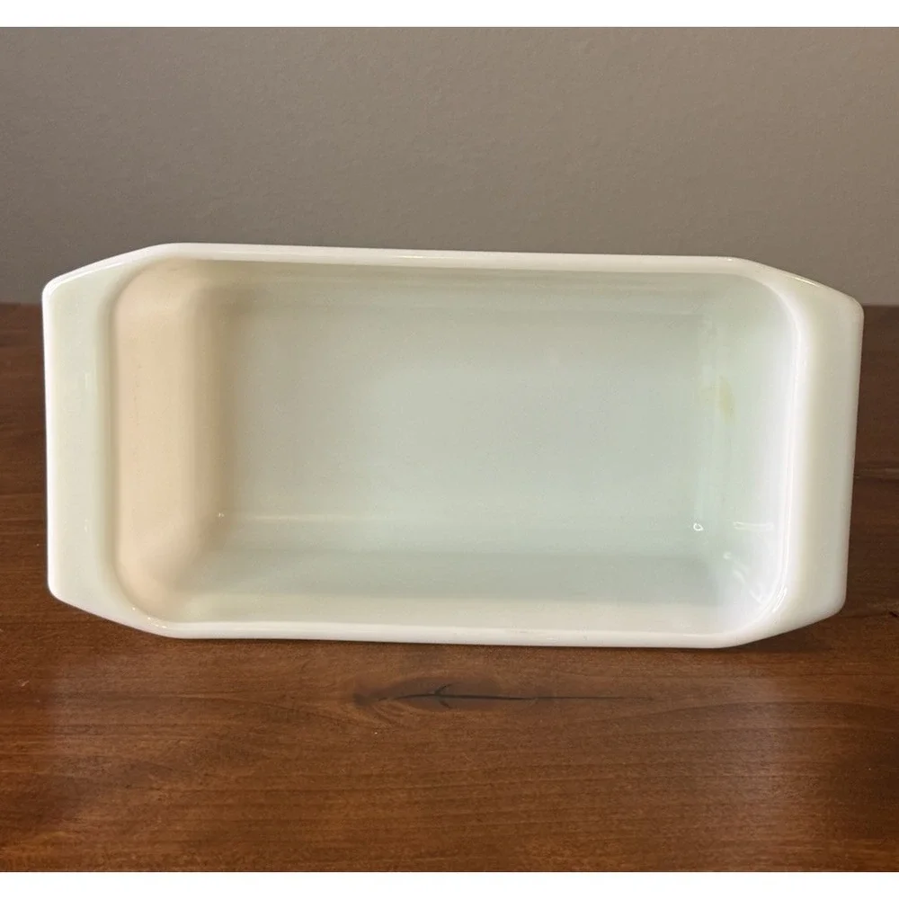 Pyrex Butterfly Gold pattern 913 Loaf Pan Ovenware Baking Dish Made in USA